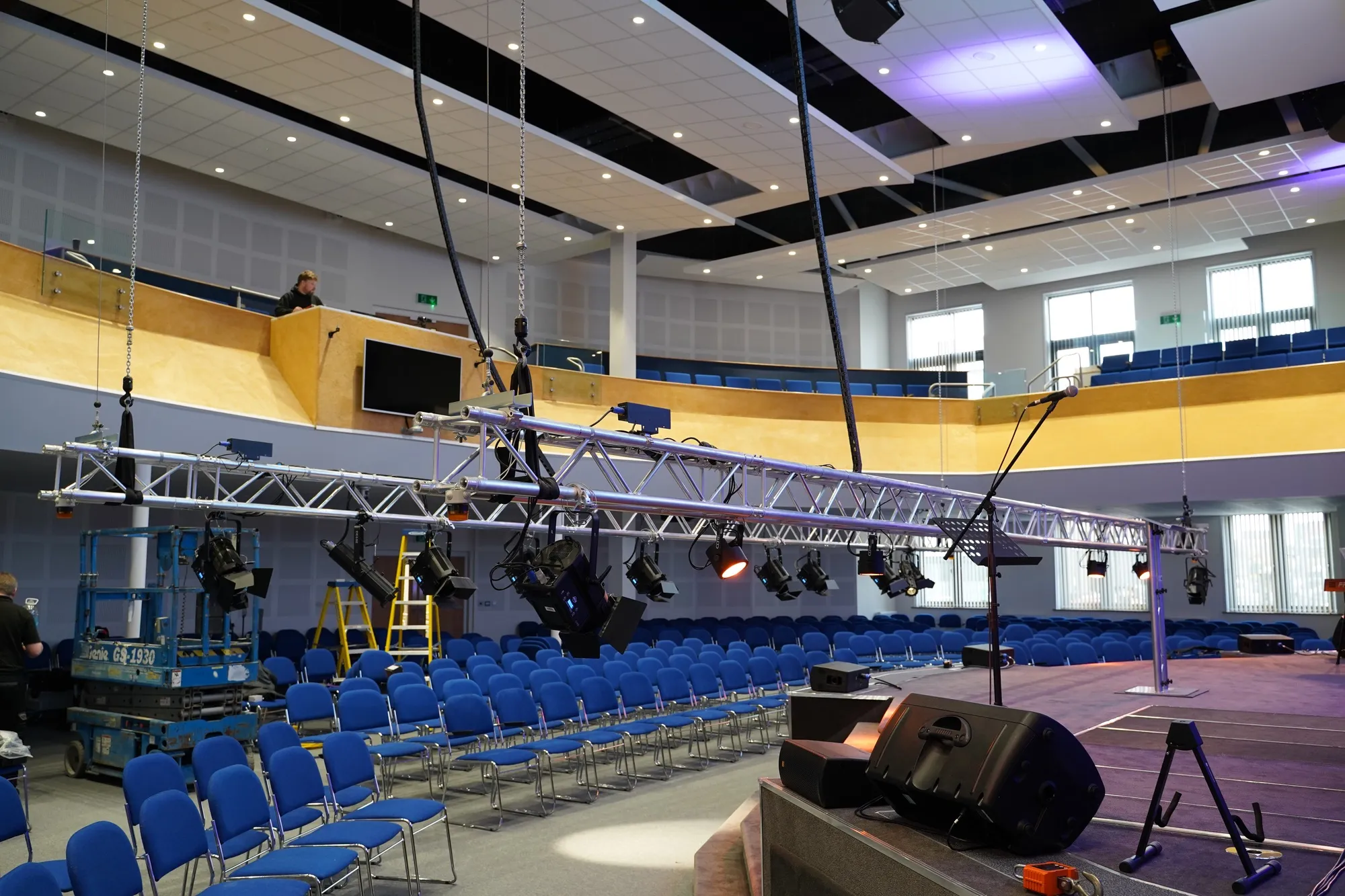 Lighting detail across the Lansdowne Church auditorium